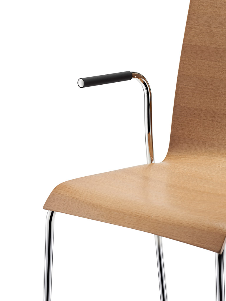 aticon | with softgrip armrests
